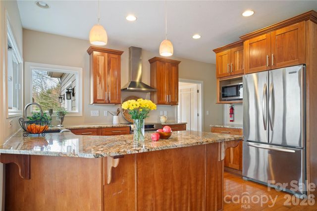 84 Deep Valley Lane, Hendersonville, NC 28791