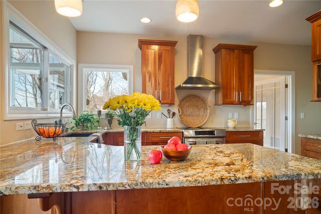 84 Deep Valley Lane, Hendersonville, NC 28791