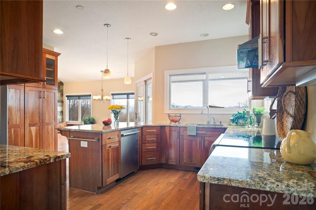 84 Deep Valley Lane, Hendersonville, NC 28791