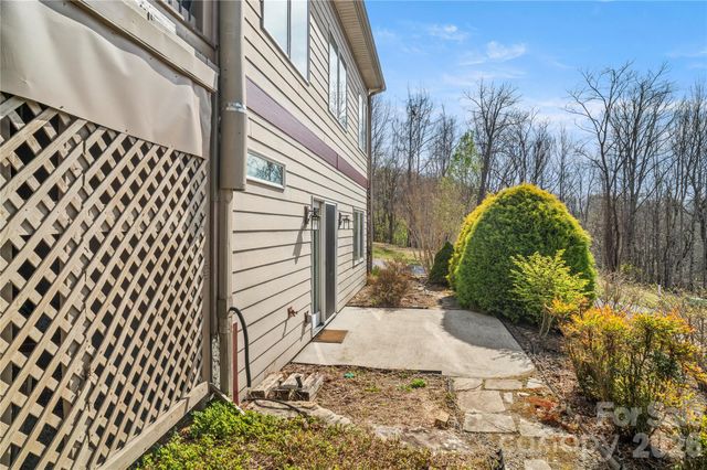 84 Deep Valley Lane, Hendersonville, NC 28791