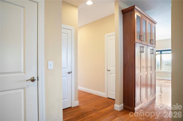 84 Deep Valley Lane, Hendersonville, NC 28791