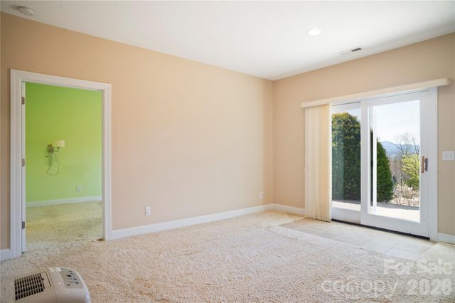 84 Deep Valley Lane, Hendersonville, NC 28791