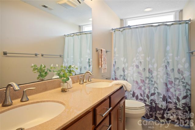 84 Deep Valley Lane, Hendersonville, NC 28791