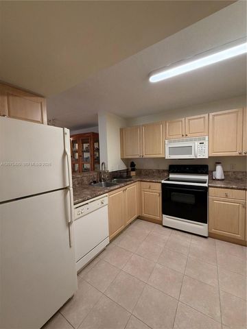 619 E Sheridan Street 105, Dania Beach, FL 33004