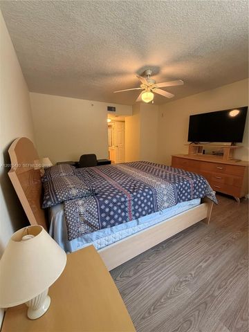 619 E Sheridan Street 105, Dania Beach, FL 33004