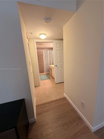 619 E Sheridan Street 105, Dania Beach, FL 33004