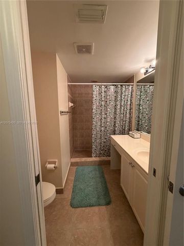 619 E Sheridan Street 105, Dania Beach, FL 33004