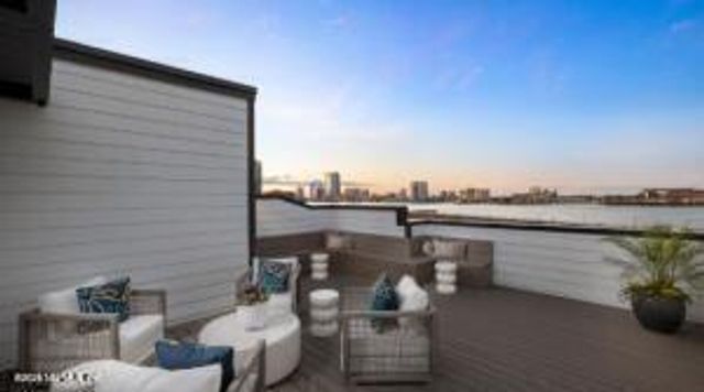 1906 REDINGTON Street, Jacksonville, FL 32207