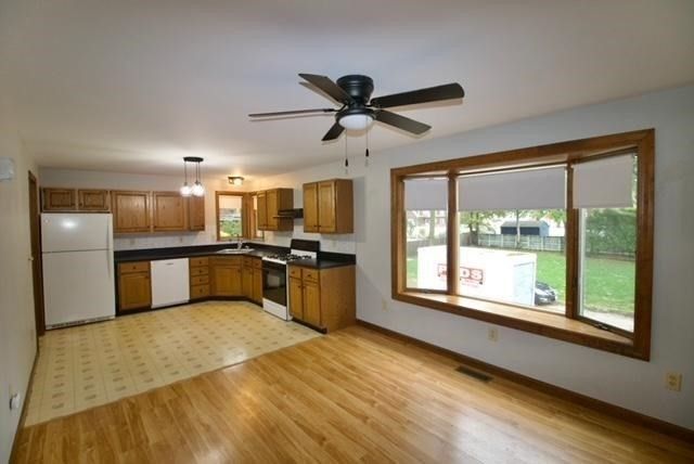 21 Pleasant St B, Merrimac, MA 01860