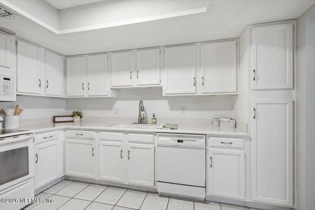 9910 FAWN BROOK Drive, Jacksonville, FL 32256