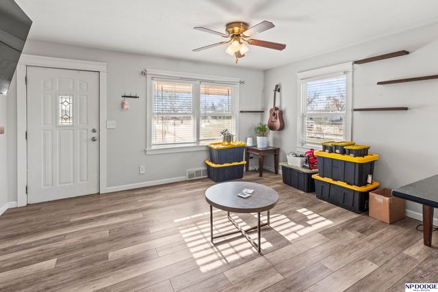 6118 Patterson Street, Omaha, NE 68117