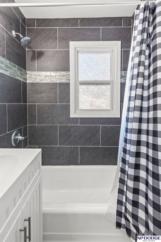 6118 Patterson Street, Omaha, NE 68117