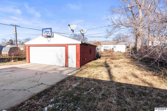 6118 Patterson Street, Omaha, NE 68117