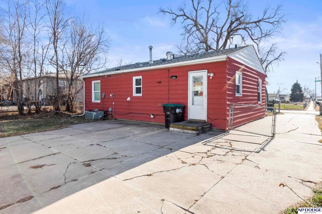 6118 Patterson Street, Omaha, NE 68117