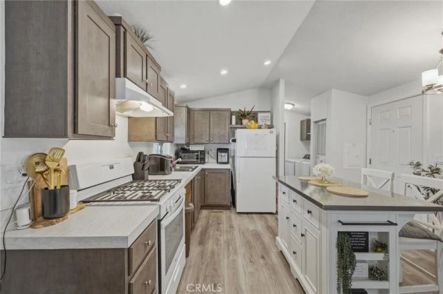 9873 Alder 4, Bloomington, CA 92316