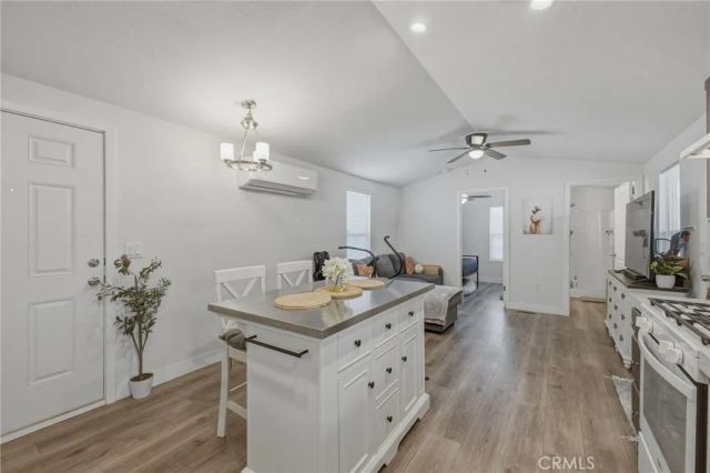 9873 Alder 4, Bloomington, CA 92316