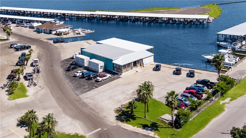 4242 Laguna Shores, Corpus Christi, TX 78418 — exterior