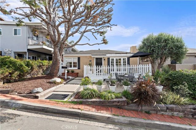 283 Fairview Street, Laguna Beach, CA 92651