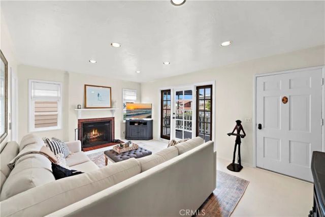 283 Fairview Street, Laguna Beach, CA 92651