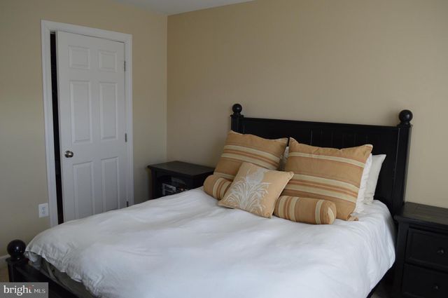 2070 CRESCENT MOON CT, Woodstock, MD 21163