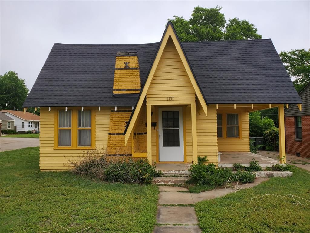 101 E 8th Street, Edmond, OK 73034