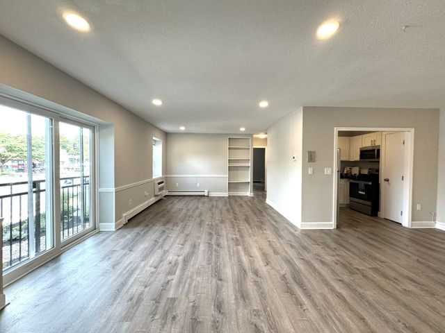 625 Main Street 8, Reading, MA 01867