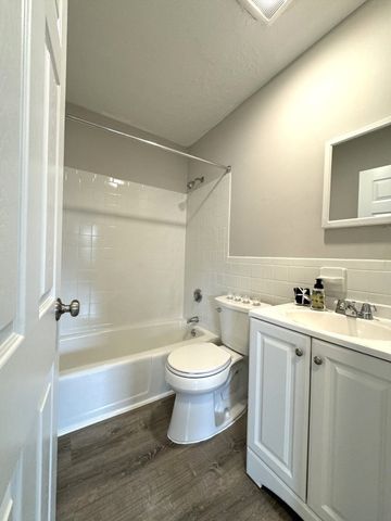 625 Main Street 8, Reading, MA 01867