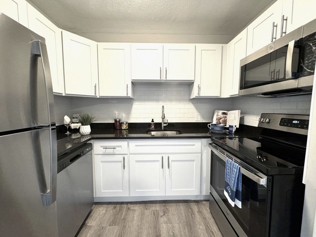 625 Main Street 8, Reading, MA 01867