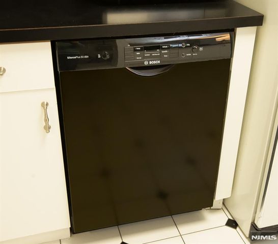 23 Karam Circle 3823, West Orange, NJ 07052