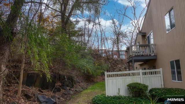 23 Karam Circle 3823, West Orange, NJ 07052