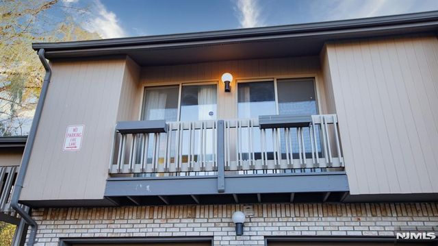 23 Karam Circle 3823, West Orange, NJ 07052