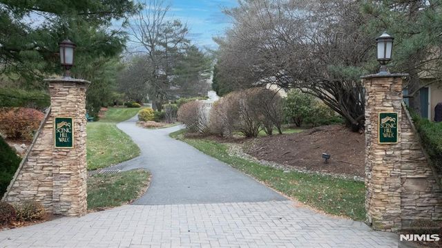 23 Karam Circle 3823, West Orange, NJ 07052