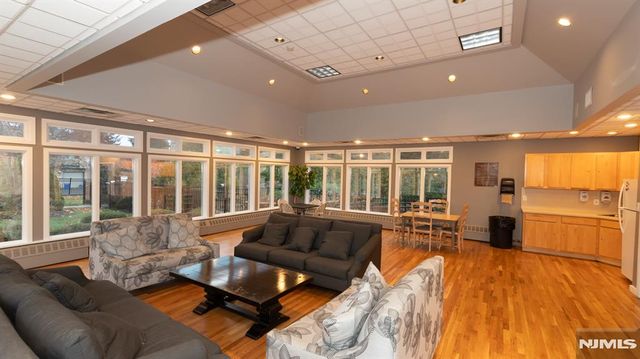 23 Karam Circle 3823, West Orange, NJ 07052