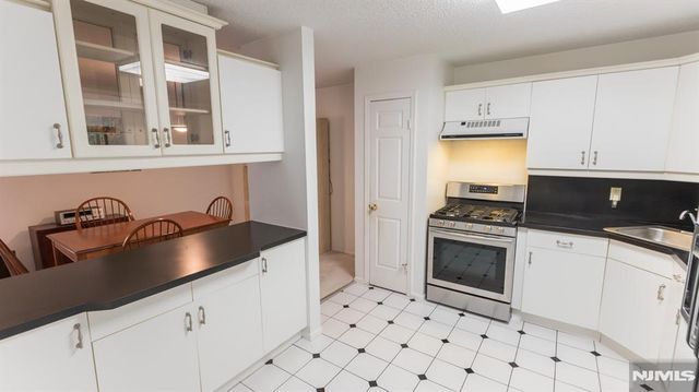 23 Karam Circle 3823, West Orange, NJ 07052