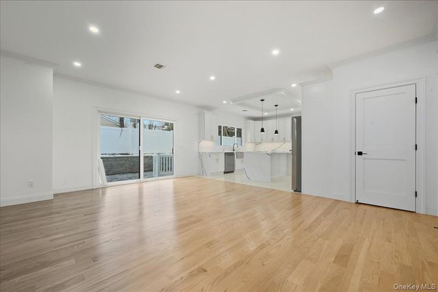 319 Blacksmith Road W, Levittown, NY 11756