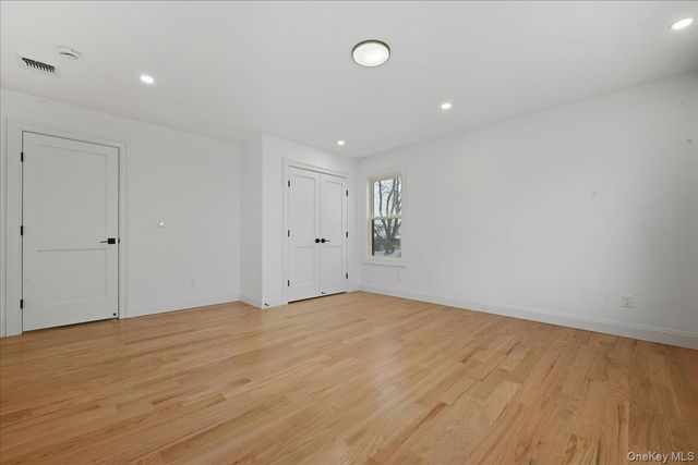 319 Blacksmith Road W, Levittown, NY 11756