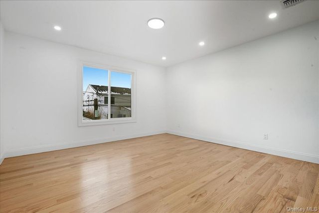 319 Blacksmith Road W, Levittown, NY 11756