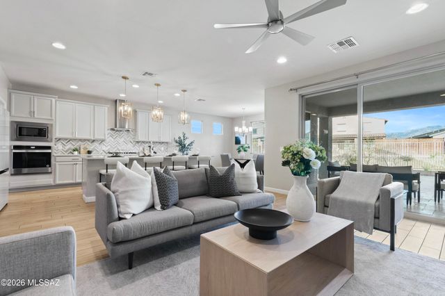 11587 N Desert Calico Lp, Oro Valley, AZ 85742