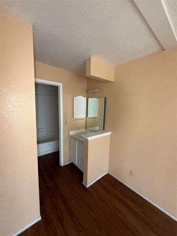 6200 W Tidwell Road 1903, Houston, TX 77092
