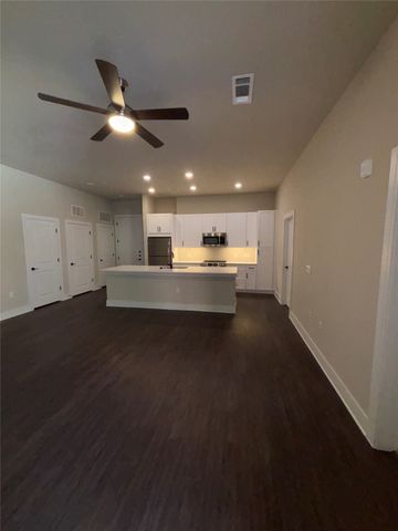 111 Town Place 1270, Fairview, TX 75069
