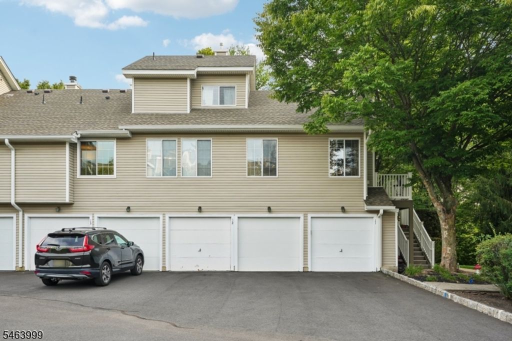 11 Stevens Court, Bedminster Twp., NJ 07921 — exterior