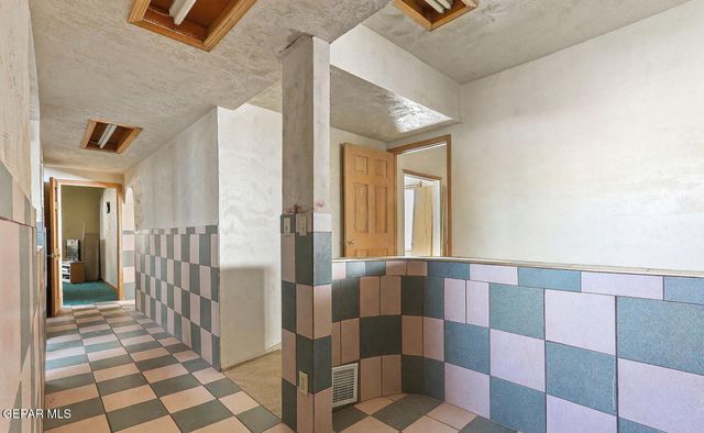 2230 ARIZONA Avenue, El Paso, TX 79930