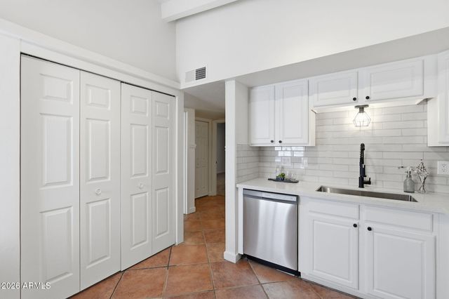 4736 N 14TH Street, Phoenix, AZ 85014