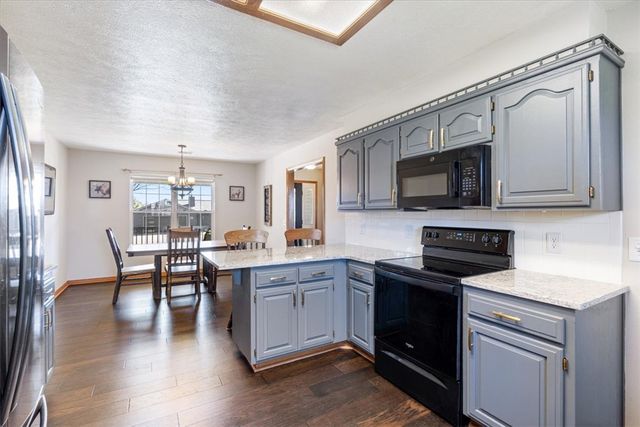 29 Indian Wells Drive, Holiday Island, AR 72631