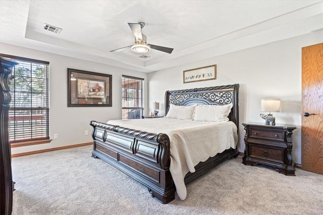 29 Indian Wells Drive, Holiday Island, AR 72631