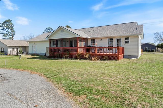 29 Indian Wells Drive, Holiday Island, AR 72631