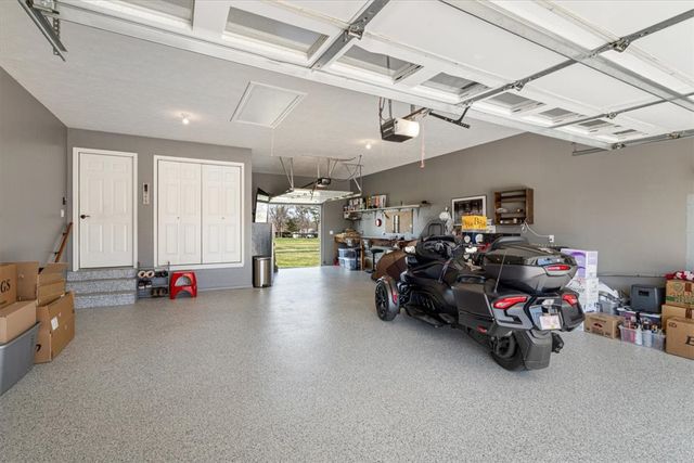 29 Indian Wells Drive, Holiday Island, AR 72631