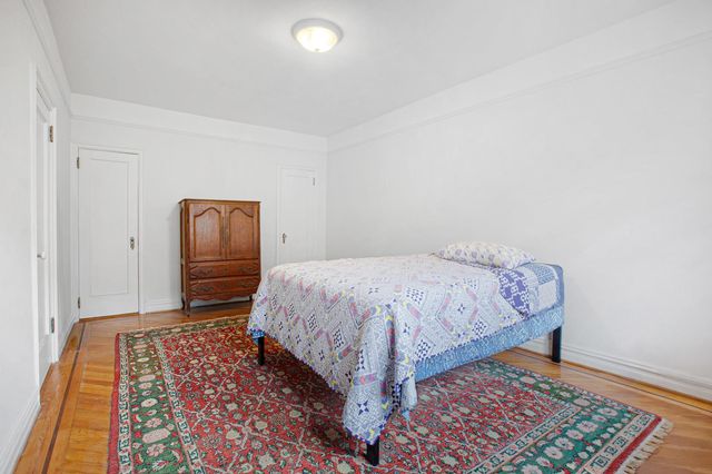 687 W 204th St Apt 6D, New York City, NY 10034