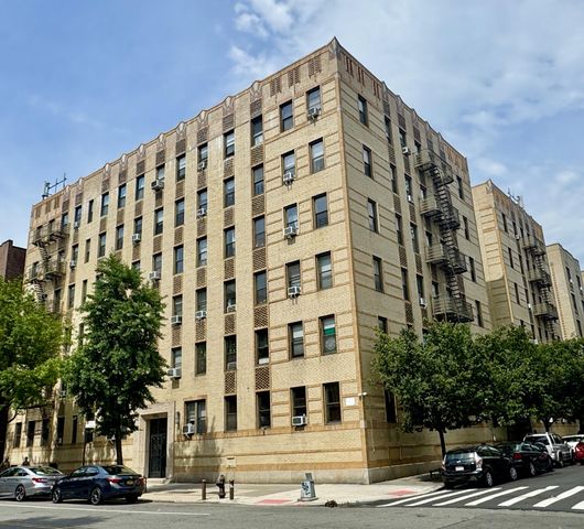 687 W 204th St Apt 6D, New York City, NY 10034