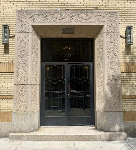 687 W 204th St Apt 6D, New York City, NY 10034